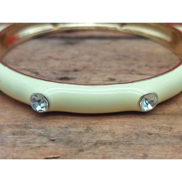 Premier Designs Hinged Bangle CREME BRULEE 7.5" Gold Tone Crystals White Enamel - Picture 6 of 12